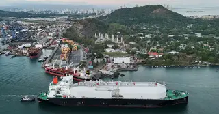 ইরান যুদ্ধের প্রভাবে পানামা খালে জাহাজের ভিড়